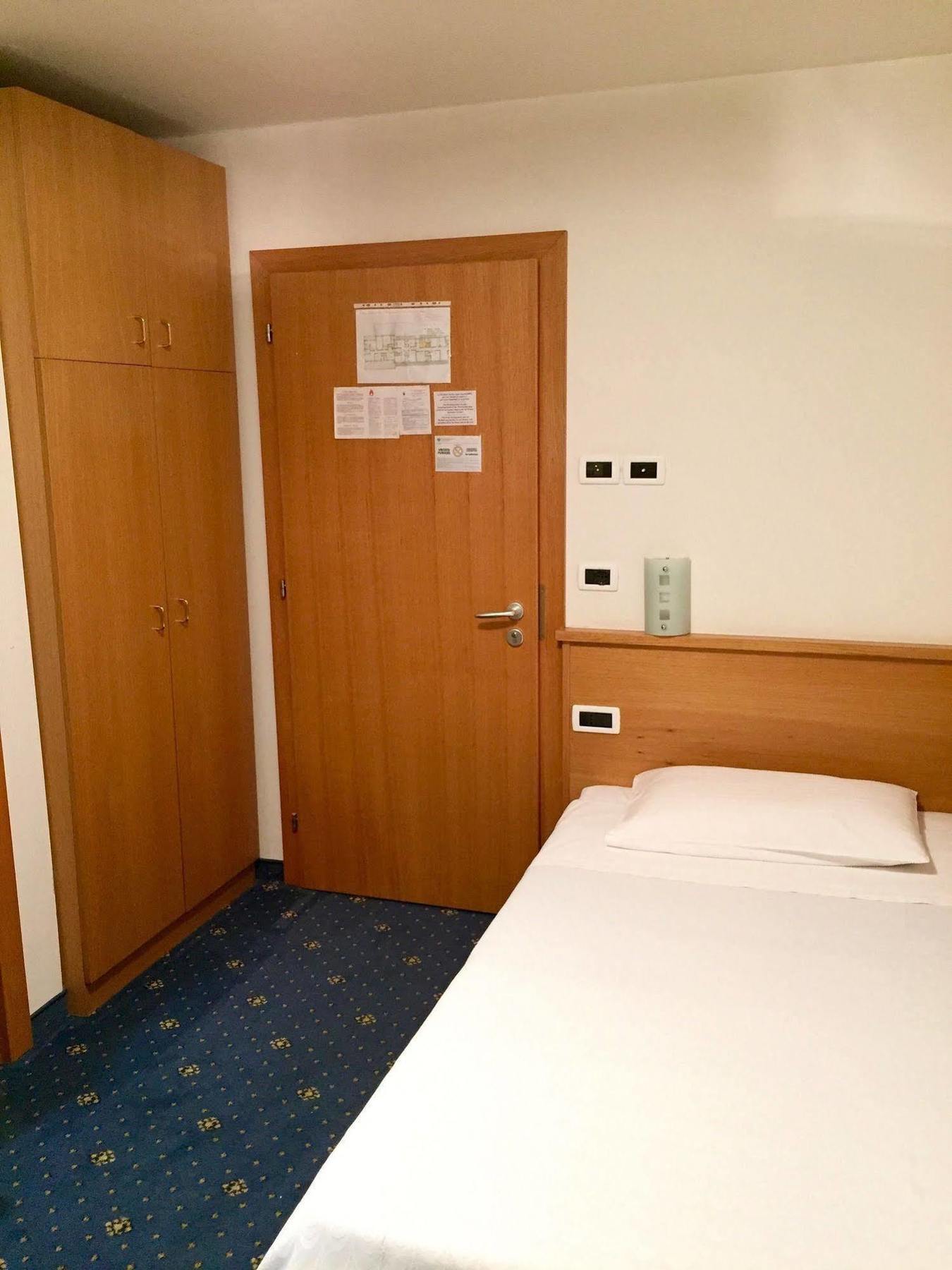 Hotel Waldheim Sarnonico ภายนอก รูปภาพ